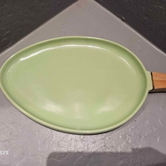 Green Ceramic and Wood Handle Appetizer Dish Appetizer Tray 16" x 8" - Picture 2 of 6
